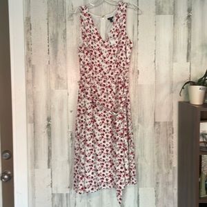 Ann Taylor size 8 red floral dress.